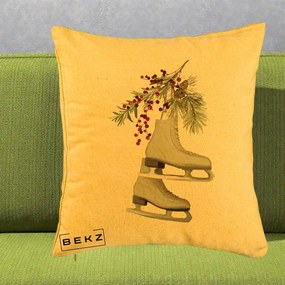 Perna Decorativa Patine cu Ramuri de Brad si Afine, 40x40 cm, Galben, Husa Detasabila, Perna Inclusa, BEKZ®