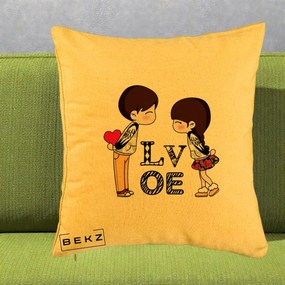 Cadou Romantic - Perna Personalizata Cuplu Kawaii LOVE, 40x40 cm, Galben, Husa Detasabila, Perna Inclusa, BEKZ®