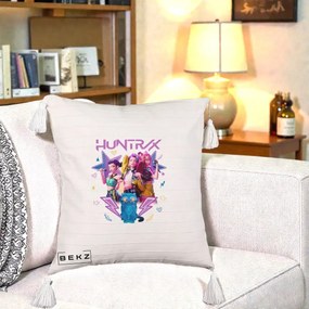Perna Personalizata K-pop HUNTRX Trio 3D cu Pisica Fulgere, 40x40 cm, Bej cu Franjuri, Husa Detasabila, Perna Inclusa, BEKZ®