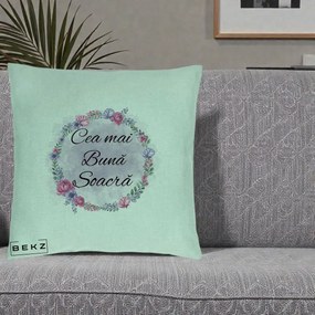 Cadou pentru Soacra - Perna Personalizata Cea mai Buna Soacra cu Coronita Flori Roz si Mov, 40x40 cm, Verde Menta, Husa Detasabila, Perna Inclusa, BEKZ®