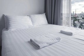 Lenjerie de pat Hotel Line, dubla, 200x220 cm, amestec bumbac, satin,  250 TC, alb, cu dungi 1 cm