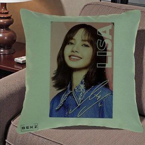 Perna Personalizata K-pop BLACKPINK Lisa cu Semnatura, 40x40 cm, Verde, Husa Detasabila, Perna Inclusa, BEKZ®