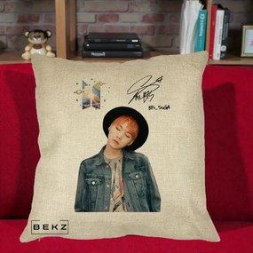 Perna Personalizata K-pop BTS Suga par Portocaliu Palarie Autograf, 40x40 cm, Crem, Husa Detasabila, Perna Inclusa, BEKZ®