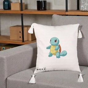 Perna Personalizata Squirtle Pokemon, 40x40 cm, Bej cu Franjuri, Husa Detasabila, Perna Inclusa, BEKZ®