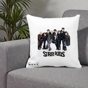 Perna Personalizata K-pop Stray Kids Outfit Negru, 40x40 cm, Alba Mata, Husa Detasabila, Perna Inclusa, BEKZ®