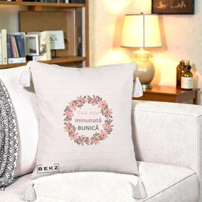 Cadou pentru Bunica - Perna Personalizata Cea Mai Minunata Bunica Coronita Flori Roz, 40x40 cm, Bej cu Franjuri, Husa Detasabila, Perna Inclusa, BEKZ®
