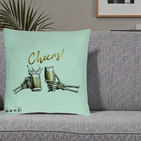 Perna Decorativa Halloween Cheers Schelete cu Bere, 40x40 cm, Verde Menta, Husa Detasabila, Perna Inclusa, BEKZ®