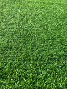 Gazon artificial / covor iarba decorativa verde Leisure, inaltime fir 15 mm, cu micro orificii pentru scurgere a apei, pentru interior/exterior, dimensiuni variate