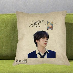 Perna Personalizata K-pop BTS Jin Portret Tinuta Albastra Autograf, 40x40 cm, Crem, Husa Detasabila, Perna Inclusa, BEKZ®