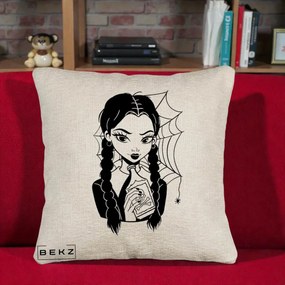 Perna Personalizata Wednesday cu Panza de Paianjen, 40x40 cm, Bej Canapea, Husa Detasabila, Perna Inclusa, BEKZ®