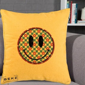 Perna Decorativa Smiley Face Checkered cu Floricele, 40x40 cm, Galben, Husa Detasabila, Perna Inclusa, BEKZ®