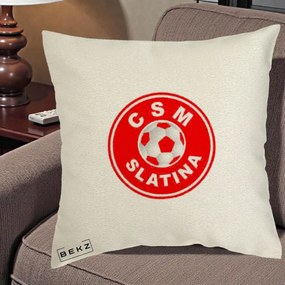 Perna Personalizata CSM Slatina Fotbal, 40x40 cm, Ecru, Husa Detasabila, Perna Inclusa, BEKZ®