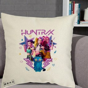 Perna Personalizata K-pop HUNTRX Trio 3D cu Pisica Fulgere, 40x40 cm, Ecru, Husa Detasabila, Perna Inclusa, BEKZ®