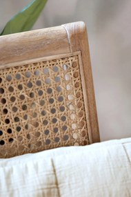 Fotoliu lounge din lemn de cauciuc cu șezut și spătar din rattan împletit, „Cannes”