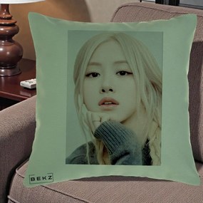 Perna Personalizata K-pop BLACKPINK Rose cu Jucarie de Plus, 40x40 cm, Verde, Husa Detasabila, Perna Inclusa, BEKZ®