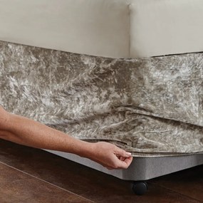 Husă pentru cadru de pat bej din catifea cu elastic 152x198 cm Crushed Velvet – Catherine Lansfield