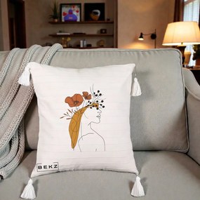 Perna Decorativa Portret Feminin Maci Rosii Auriu, 40x40 cm, Bej cu Franjuri, Husa Detasabila, Perna Inclusa, BEKZ®