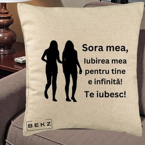 Cadou pentru Sora - Perna Personalizata Sora Mea Te Iubesc Siluete Negre Tinand Maini, 40x40 cm, Bej, Husa Detasabila, Perna Inclusa, BEKZ®