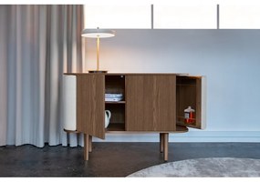 Comodă maro/bej joasă cu aspect de lemn de stejar 109x75 cm Treasures – UMAGE