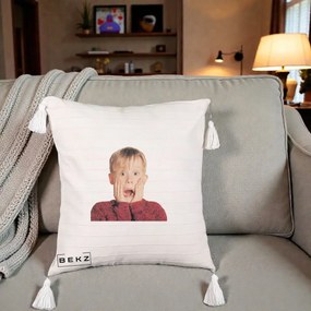 Perna Decorativa Kevin Singur Acasa, 40x40 cm, Bej cu Franjuri, Husa Detasabila, Perna Inclusa, BEKZ®