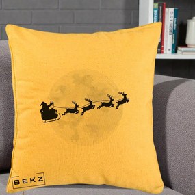 Perna Decorativa Mos Craciun Sanie Luna, 40x40 cm, Galben, Husa Detasabila, Perna Inclusa, BEKZ®