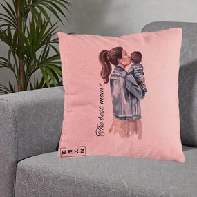 Cadou pentru Mama - Perna Personalizata The Best Mom Jachete, 40x40 cm, Roz, Husa Detasabila, Perna Inclusa, BEKZ®