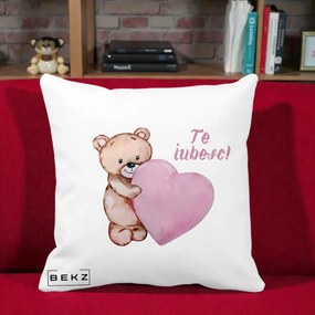 Cadou Romantic - Perna Personalizata Te Iubesc Ursulet cu Inima Roz Acuarela, 40x40 cm, Alba Mata, Husa Detasabila, Perna Inclusa, BEKZ®