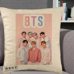 Perna Personalizata K-pop BTS Foto Grup cu BTS si Fond Roz Pastel, 40x40 cm, Bej, Husa Detasabila, Perna Inclusa, BEKZ®