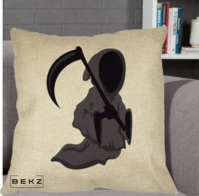 Perna Decorativa Moartea cu Coasa Grim Reaper Halloween, 40x40 cm, Crem, Husa Detasabila, Perna Inclusa, BEKZ®