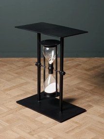Măsuță laterală îngustă din metal, negru, cu clepsidră din sticlă pe pivot, 60 x 50 x 30 cm, „Time traveler”