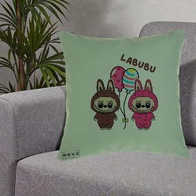 Perna Personalizata Labubu Cuplu cu Baloane, 40x40 cm, Verde, Husa Detasabila, Perna Inclusa, BEKZ®