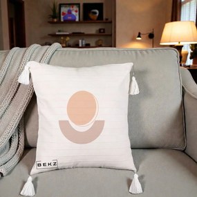 Perna Decorativa Geometric Boho Luna si Disc, 40x40 cm, Bej cu Franjuri, Husa Detasabila, Perna Inclusa, BEKZ®
