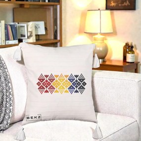 Perna Personalizata Motiv Tricolor Romanesc Broderie, 40x40 cm, Bej cu Franjuri, Husa Detasabila, Perna Inclusa, BEKZ®