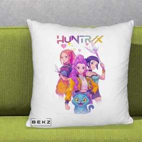 Perna Personalizata K-pop HUNTRX Trio Foto cu Pisica, 40x40 cm, Alb Pufos, Husa Detasabila, Perna Inclusa, BEKZ®