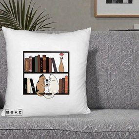 Perna Personalizata Pisici si Carti pe Raft, 40x40 cm, Alb Pufos, Husa Detasabila, Perna Inclusa, BEKZ®