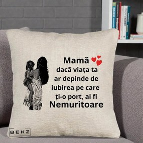 Cadou pentru Mama - Perna Personalizata Mama Nemuritoare Imbratisare, 40x40 cm, Bej Canapea, Husa Detasabila, Perna Inclusa, BEKZ®