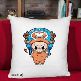 Perna Personalizata Labubu x Tony Tony Chopper, 40x40 cm, Alb Pufos, Husa Detasabila, Perna Inclusa, BEKZ®
