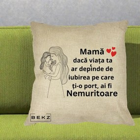 Cadou pentru Mama - Perna Personalizata Mama Nemuritoare cu Copilul in Poala, 40x40 cm, Crem, Husa Detasabila, Perna Inclusa, BEKZ®