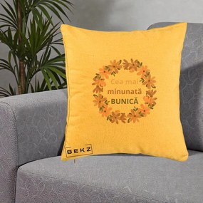 Cadou pentru Bunica - Perna Personalizata Cea Mai Minunata Bunica Coronita Flori Roz, 40x40 cm, Galben, Husa Detasabila, Perna Inclusa, BEKZ®