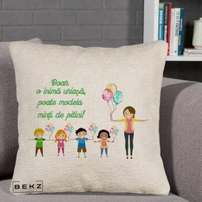 Cadou pentru Educatoare - Perna Personalizata Doar o Inima Uriasa poate Modela Minti de Pitici cu Educatoare si Baloane, 40x40 cm, Bej Canapea, Husa Detasabila, Perna Inclusa, BEKZ®