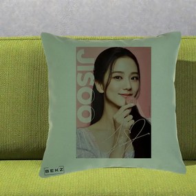 Perna Personalizata K-pop BLACKPINK Jisoo cu Semnatura si Fond Roz, 40x40 cm, Verde, Husa Detasabila, Perna Inclusa, BEKZ®