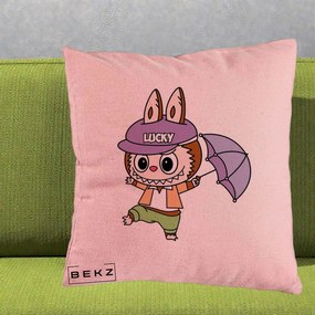 Perna Personalizata Labubu Lucky cu Umbrela, 40x40 cm, Roz, Husa Detasabila, Perna Inclusa, BEKZ®