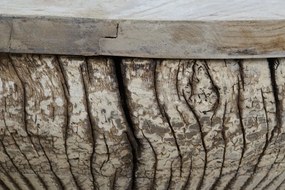 Măsuță laterală sculptată rotundă din lemn de tec, natur, cu bază în formă de clepsidră și decor geometric, 43 x 40 cm, „Karno”