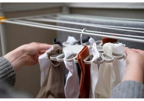 Uscător de rufe bej suspendat Petal – Joseph Joseph