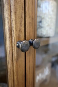 Vitrina de perete, din lemn masiv si furnir, cu 2 usi si 3 rafturi, aspect rustic, Marseille