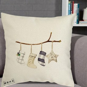 Perna Decorativa Ciorapi de Craciun pe Ramura, 40x40 cm, Ecru, Husa Detasabila, Perna Inclusa, BEKZ®