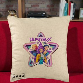 Perna Personalizata K-pop HUNTRX Trio Stea cu Pisica, 40x40 cm, Bej, Husa Detasabila, Perna Inclusa, BEKZ®
