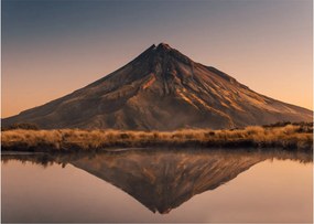 Tablou pe sticlă oglindirea muntelui Taranaki, Noua Zeelanda (70x50 cm)