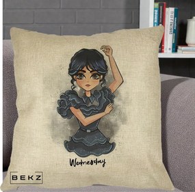 Perna Personalizata Wednesday Addams Dancing Queen, 40x40 cm, Crem, Husa Detasabila, Perna Inclusa, BEKZ®