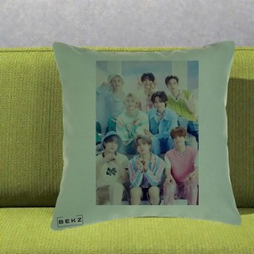 Perna Personalizata K-Pop Grup Foto Pasteluri cu 8 Artisti, 40x40 cm, Verde, Husa Detasabila, Perna Inclusa, BEKZ®